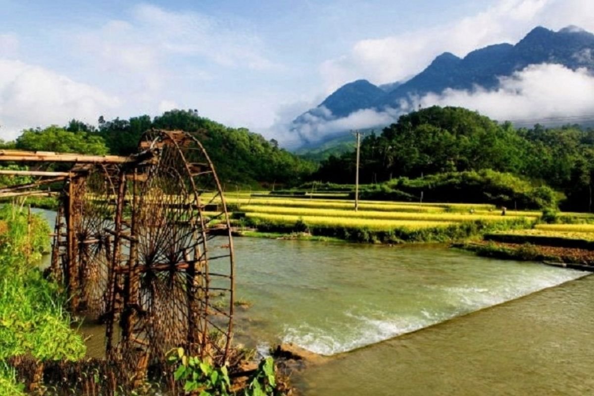 Pu Luong Bicycle Tour from Hanoi 3 Days